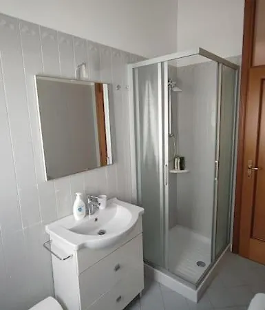 Comodo Per 4 Ospiti Apartmán